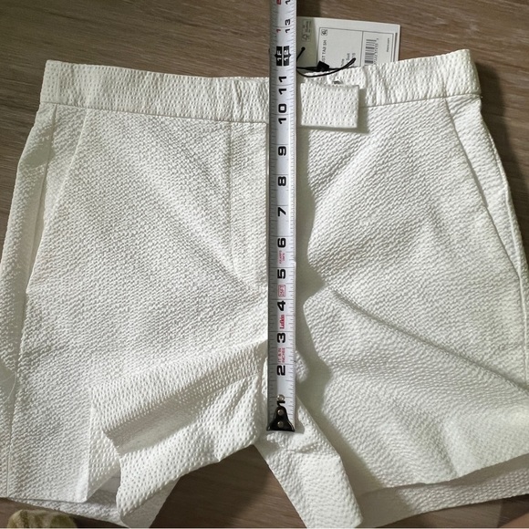 Theory Waist Tab White Seersucker Shorts size 0 xs - Picture 12 of 12